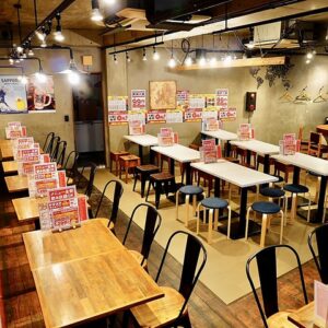 下北沢店の店内風景。
